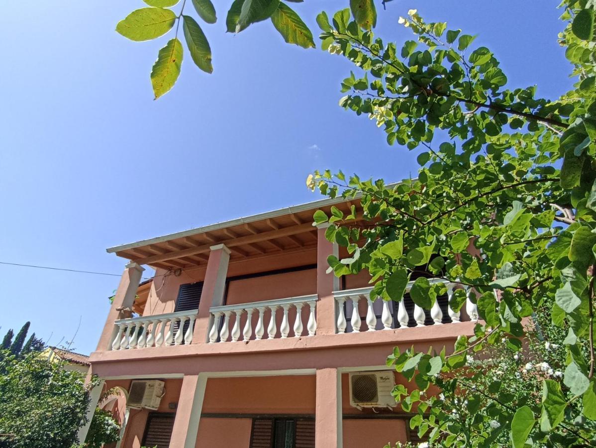 Iren Holiday Apartment Ypsos Exterior foto